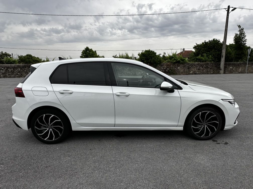 Volkswagen Golf 2023 1.0 110CV