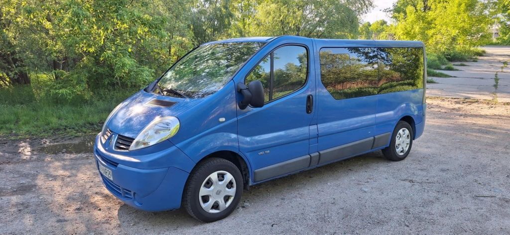 Renault Trafic 2014r.  9os. LONG 2.0DCI Klima tempomat.