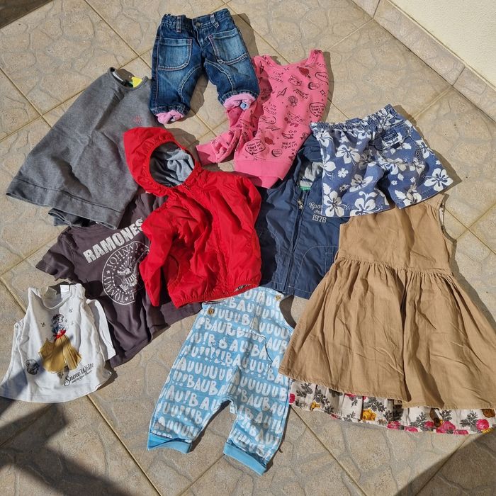 201 peças de roupa de criança de todas as idades em ótimo estado, idea