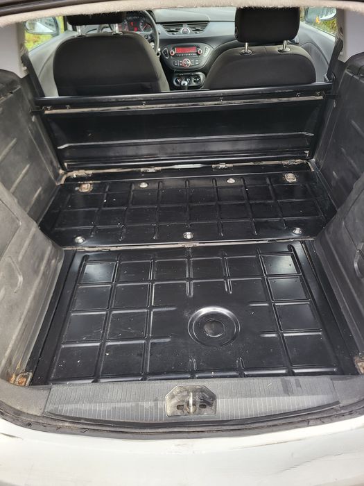 REZERWACJA do 16.11 Opel Corsa e Van 1,4 benzyna + gaz USZKODZONY