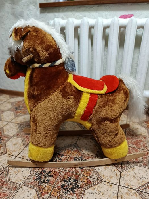 Продам коника качалку.