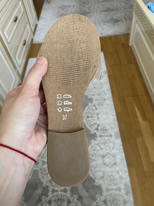 Шлепки золотые кожаные Турция