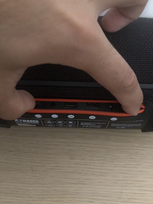 Columa JBL XTREME c/ caixa original+ bolsa de transporte