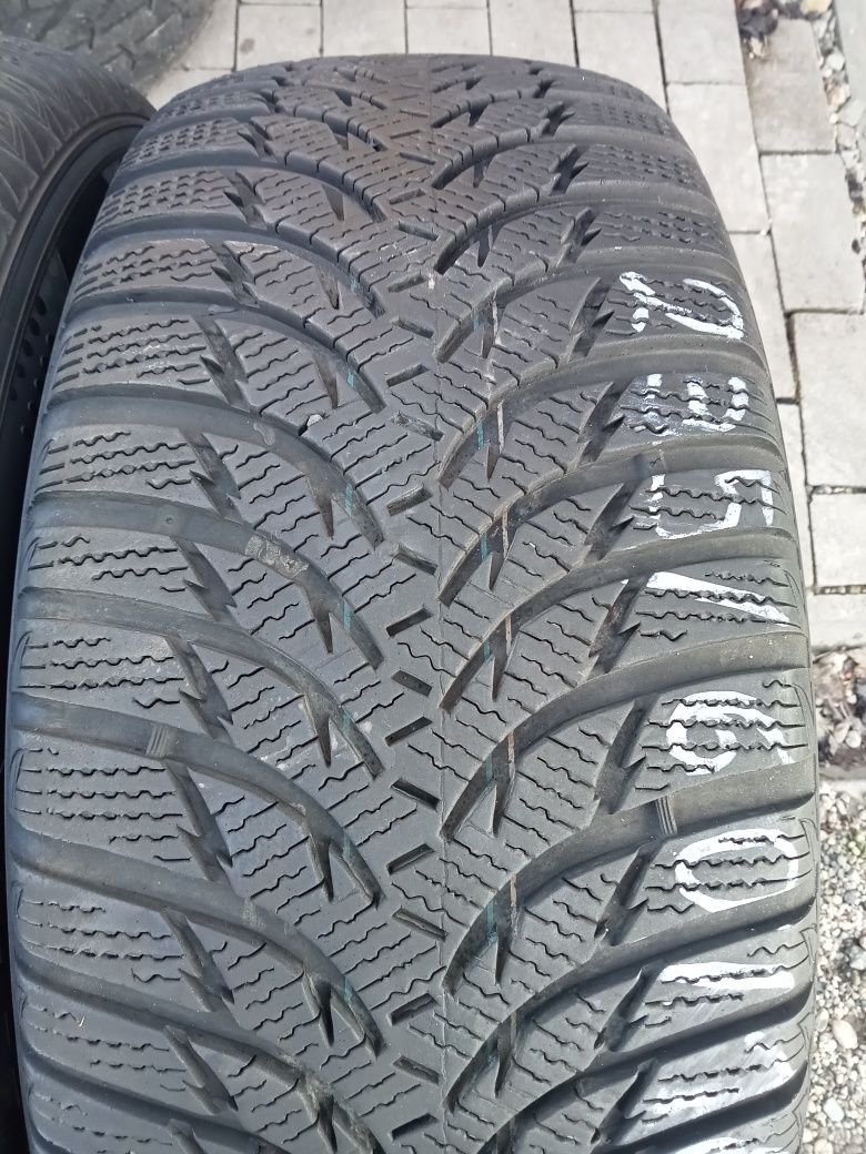 2x Opony Używane Zimowe 235/60R16 Kumho