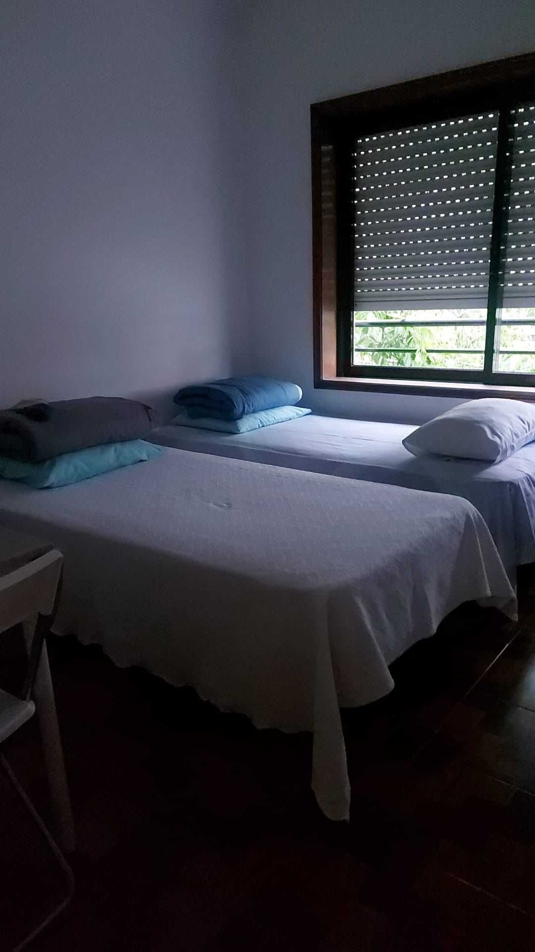 Cama de solteiro com colchão