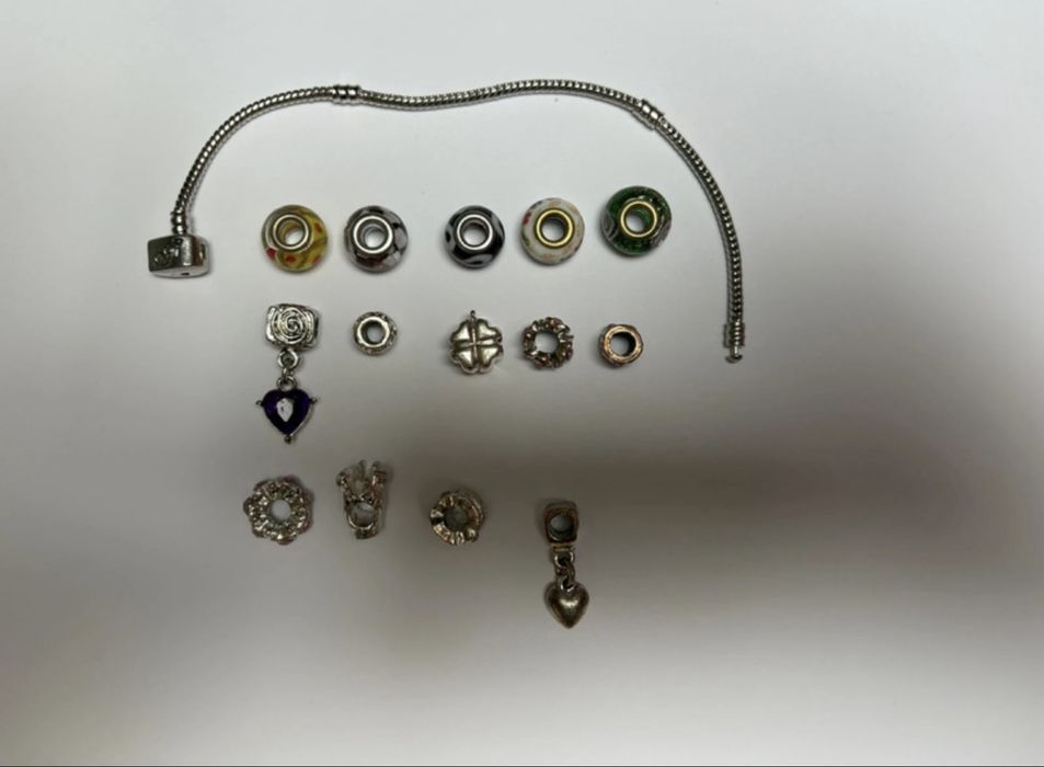 Zestaw 14 charmsów + bransoletka