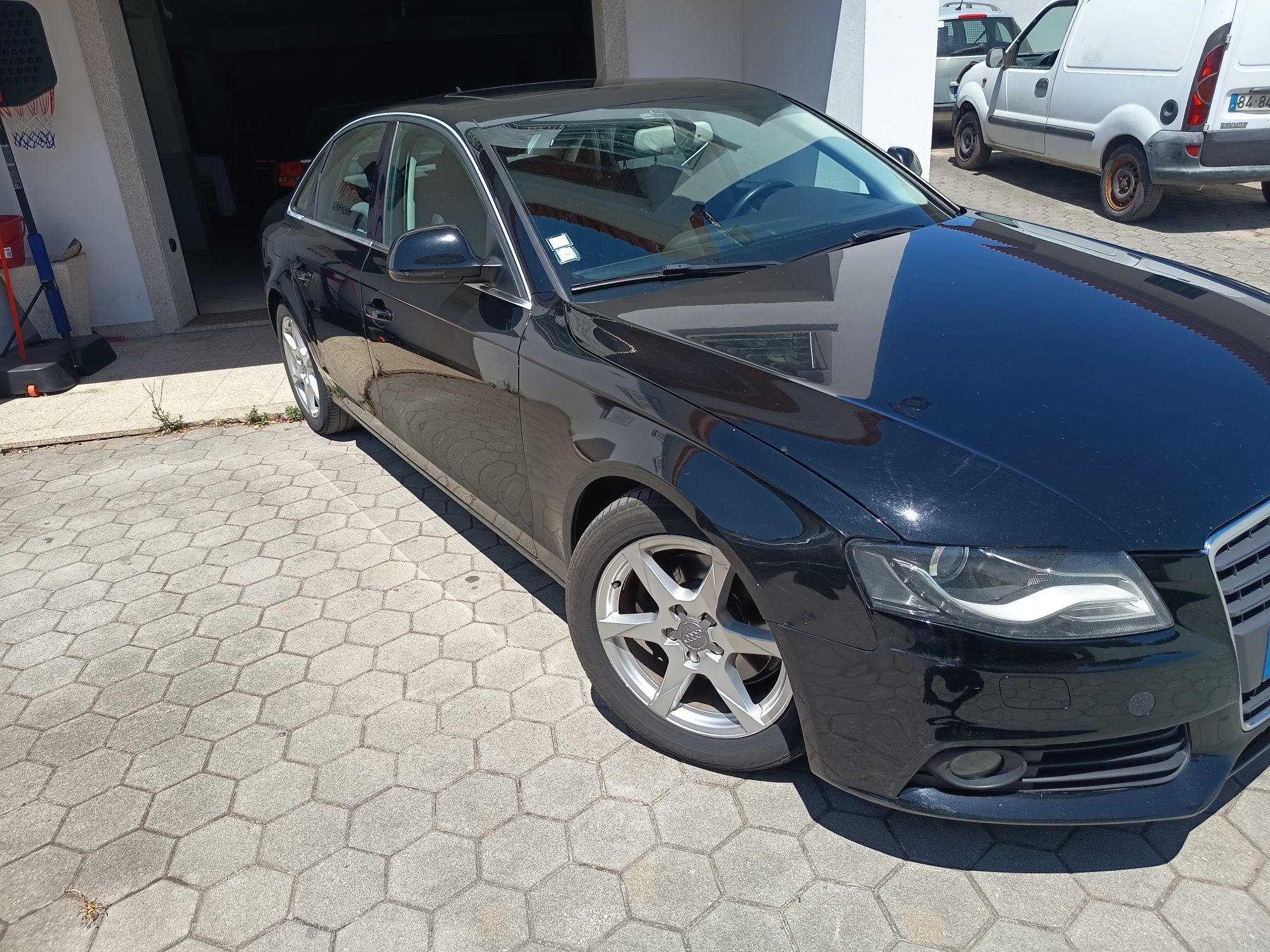 Audi A4 170 CV com revisão feita