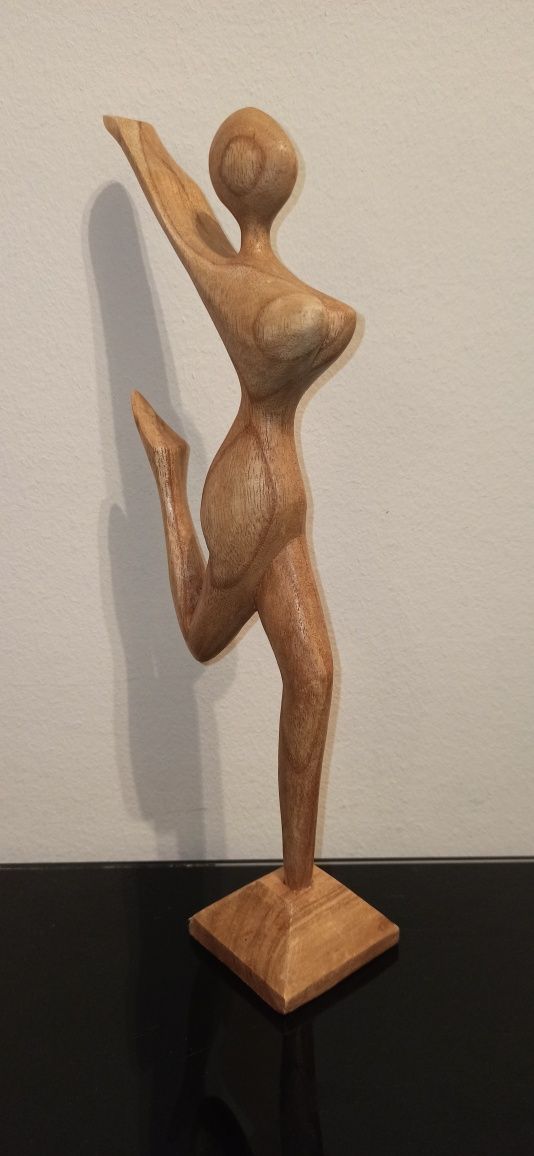 Figurka w drewnie Rzeżba tańczącej Kobiety Akt h 35 cm