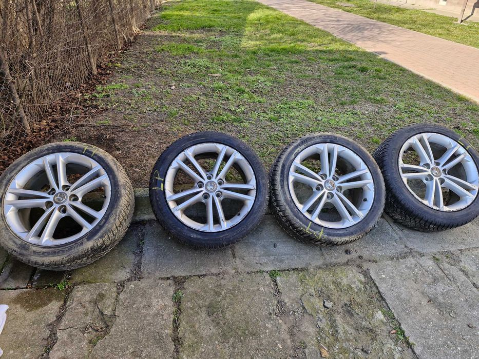 Komplet felg z oponami zimowymi opel insignia A