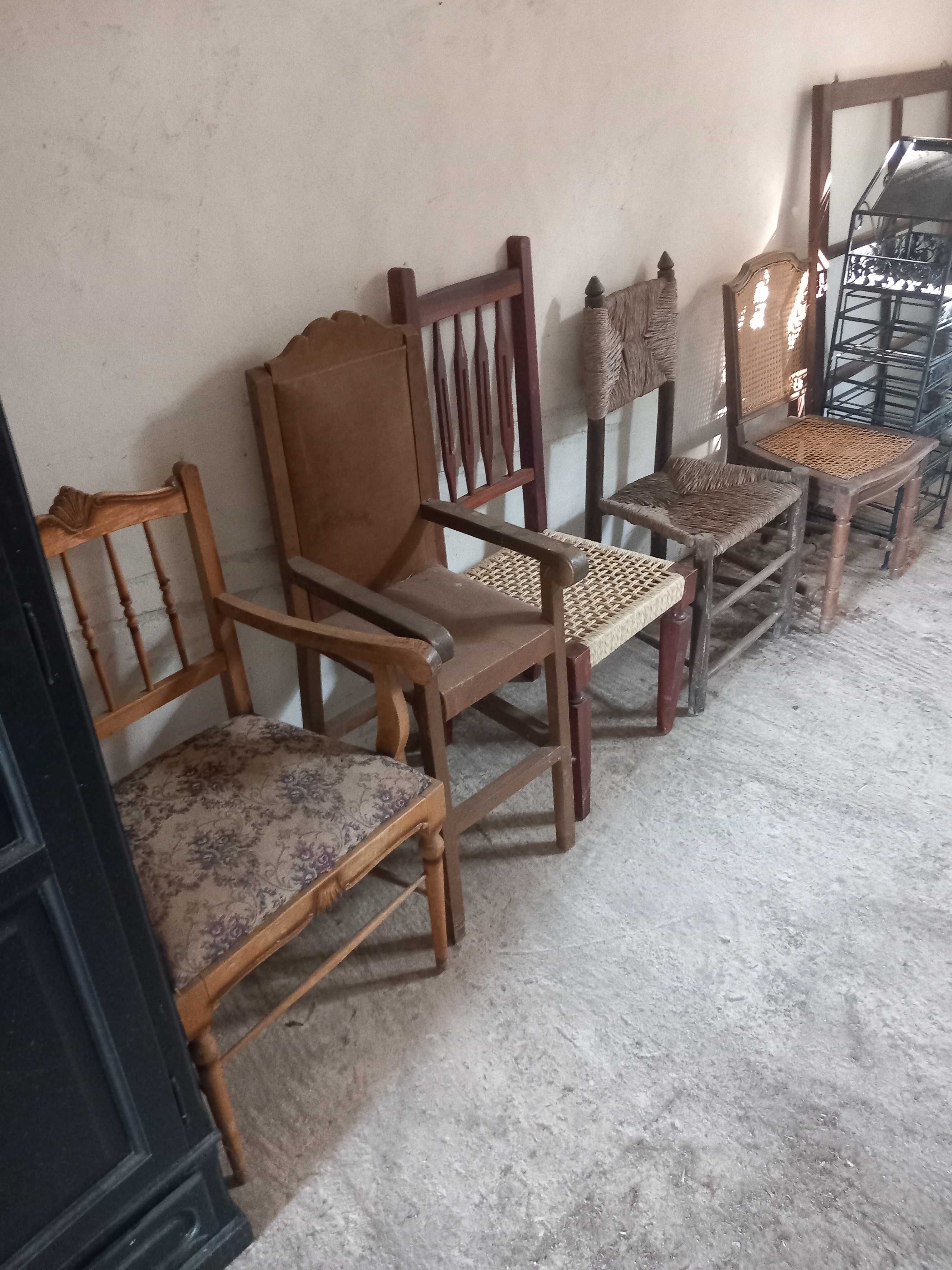 Varias cadeiras unicas, bom estado, preço cada uma