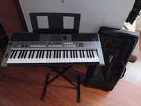 Sprzedam Yamaha PSR E443 Keyboard.