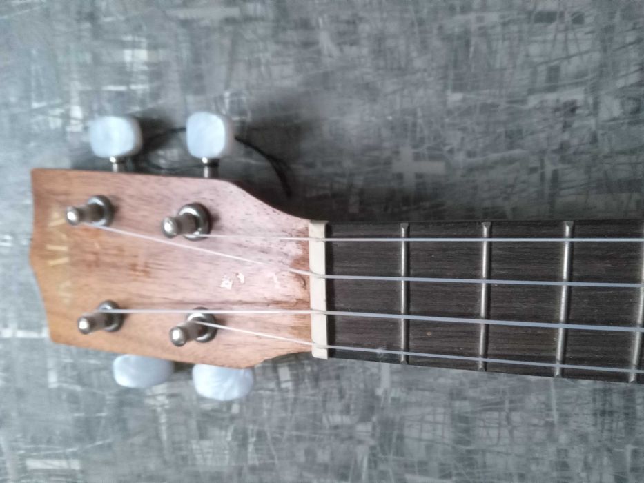 Продам  KALA KA-15S Satin Mahogany Soprano Ukulele