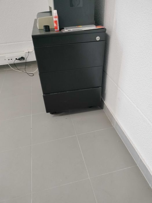 Secretária de escritório completa