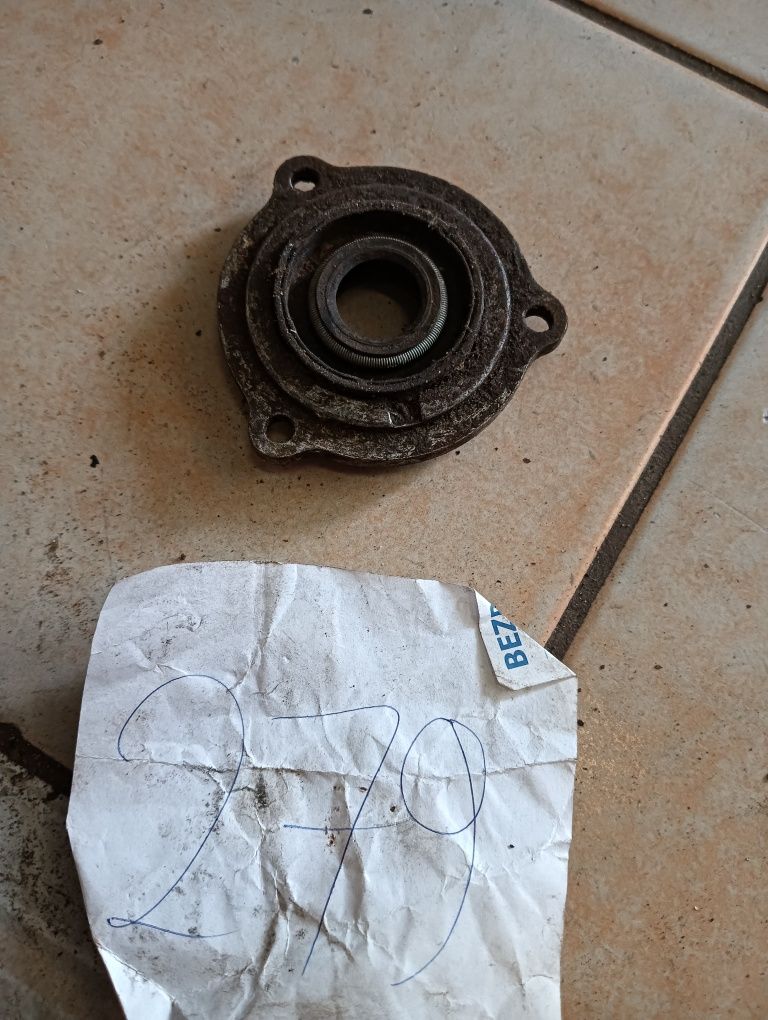CZ 355 jawa obudowa simmeringu uszczelniacza oryginał