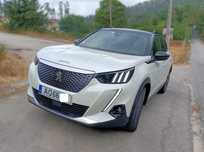 Peugeot e2008 GT Pack 136cv