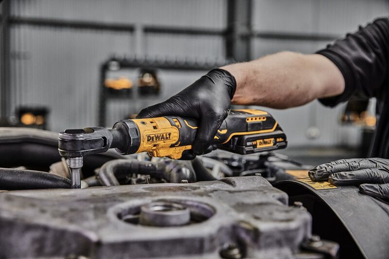 Grzechotka Udarowa 1/2'' Xr 18V 1*2.0Ah Dewalt Dw Dcf512D1