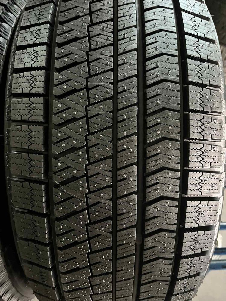 225/50/17 R17 Bridgestone Blizzak Ice 4шт нові зима