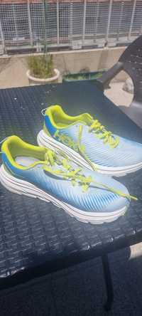 HOKA Rincon 3 Running