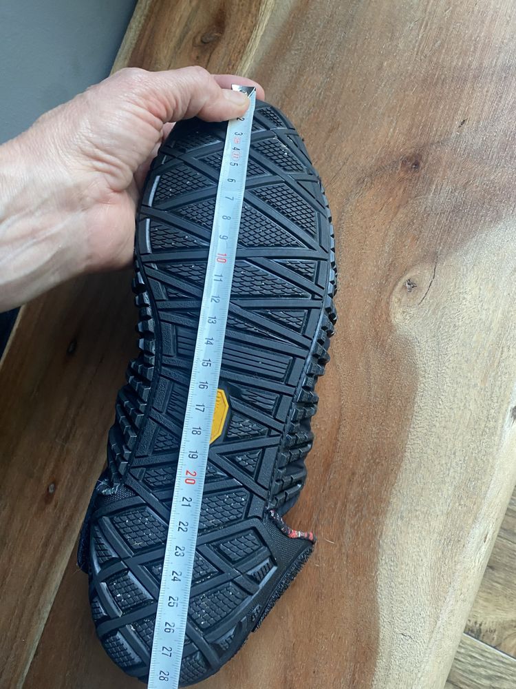 Buty minimalistyczne vibram furoshiki - jak nowe