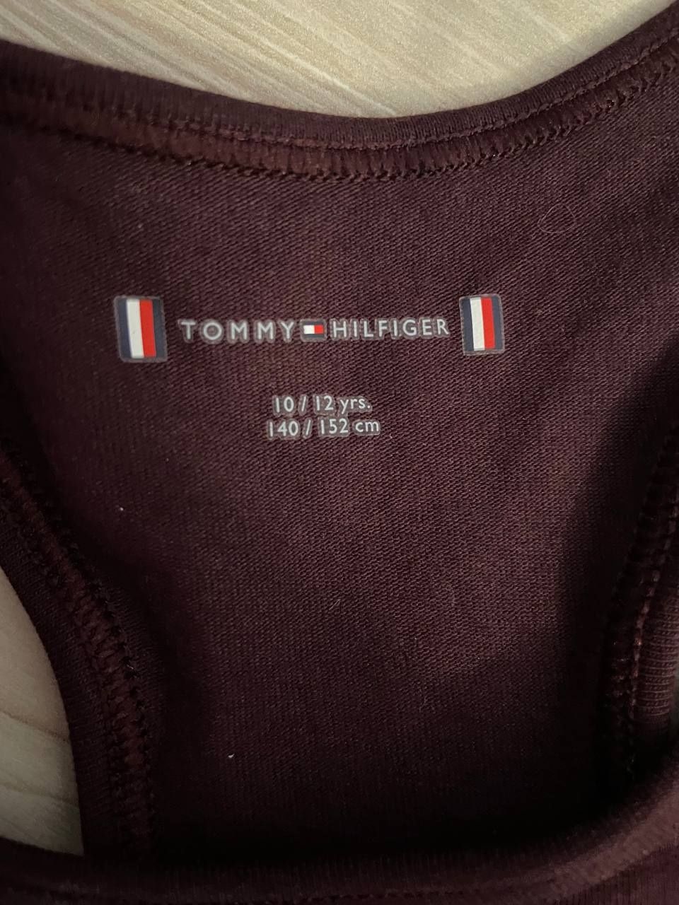 Топ Tommy Hilfiger XS і 2 топа на 10-12 лет