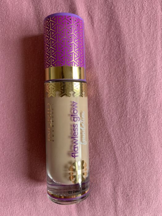 Podkład Rozświetlajacy Flawless Glow Ingrid 02 Deluxe Vanilla