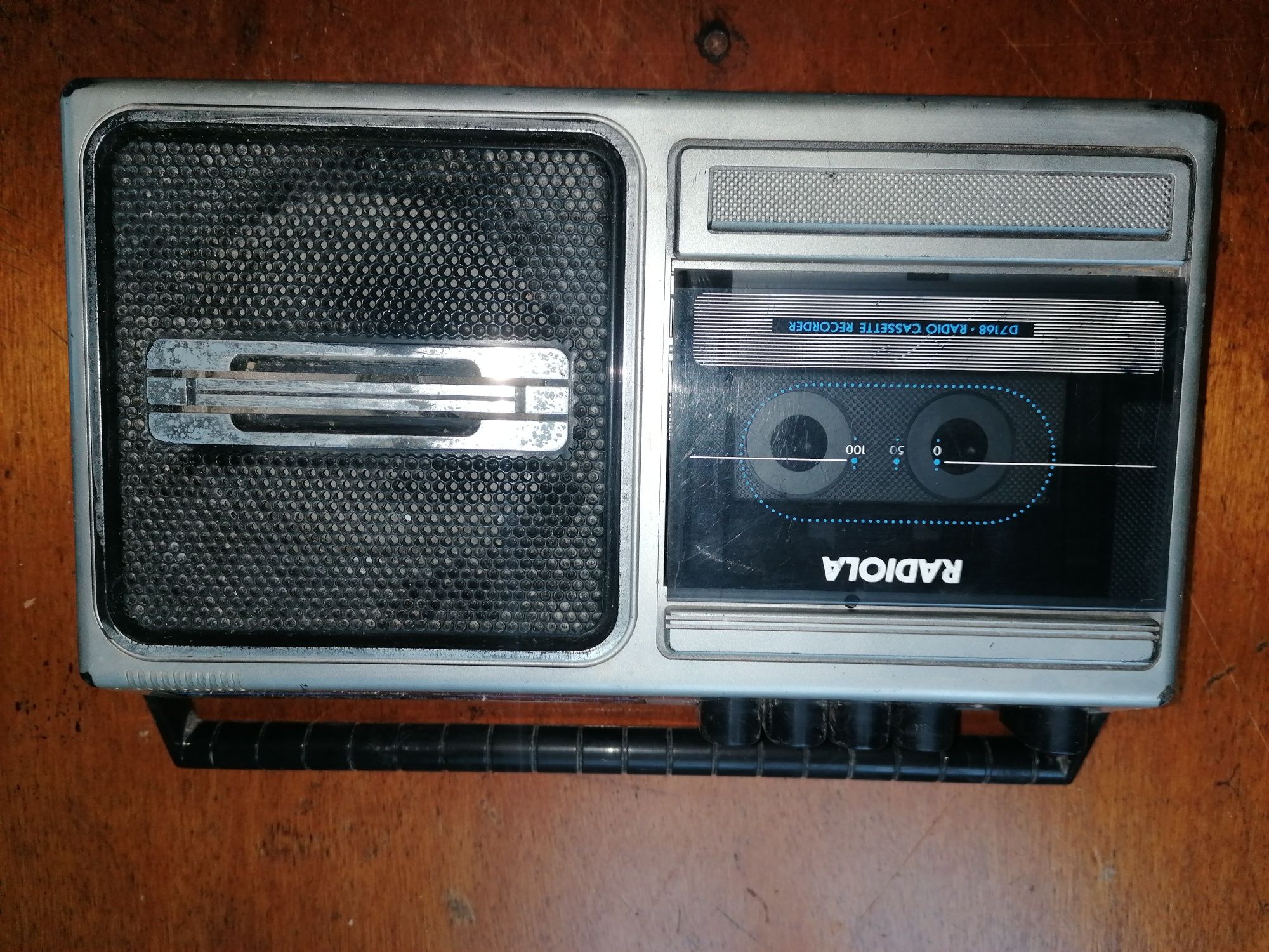 Radiola Radio Cassette Recorder D7168