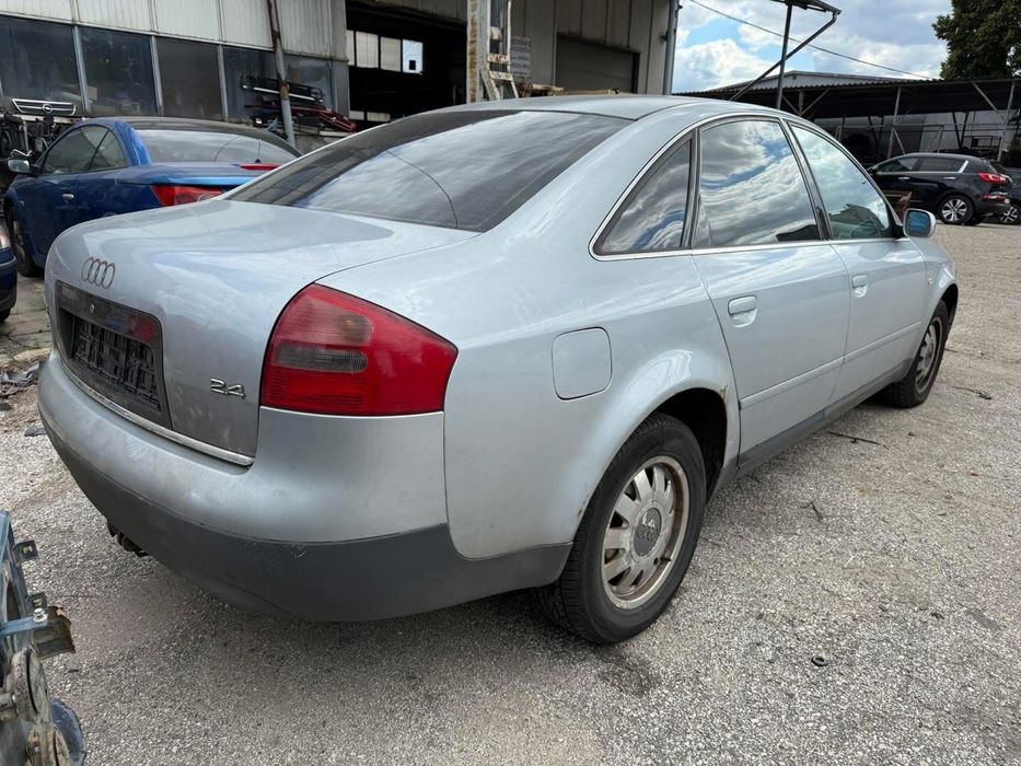 Audi A6 C5 silnik 2.4 V6 części wnetrze lampy maska