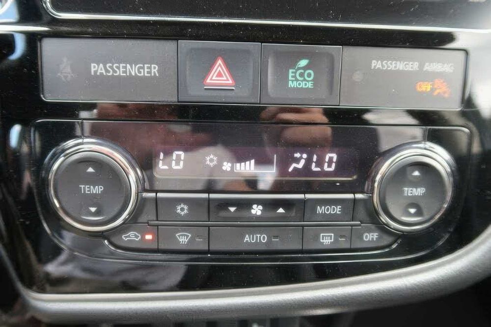 Mitsubishi Outlander Hybrid Plug-in SEL      2018