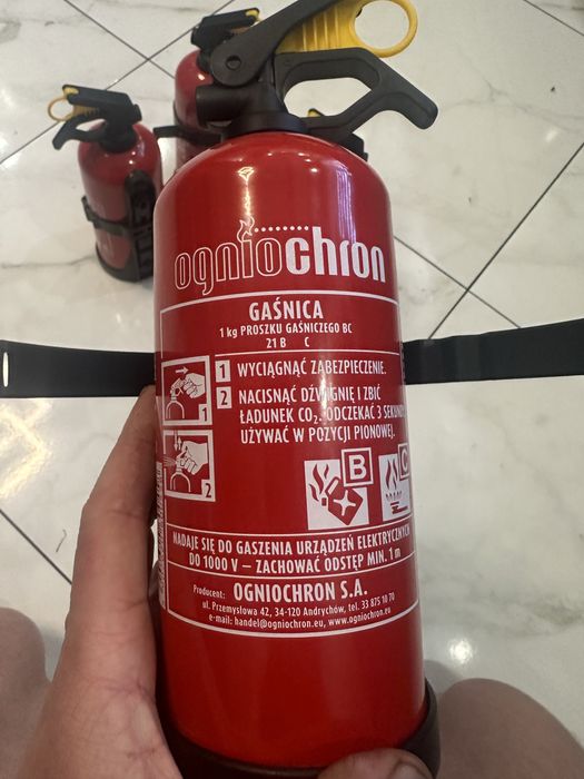 Вогнегасник автобобільний ,порошковий,Польща 2025рік