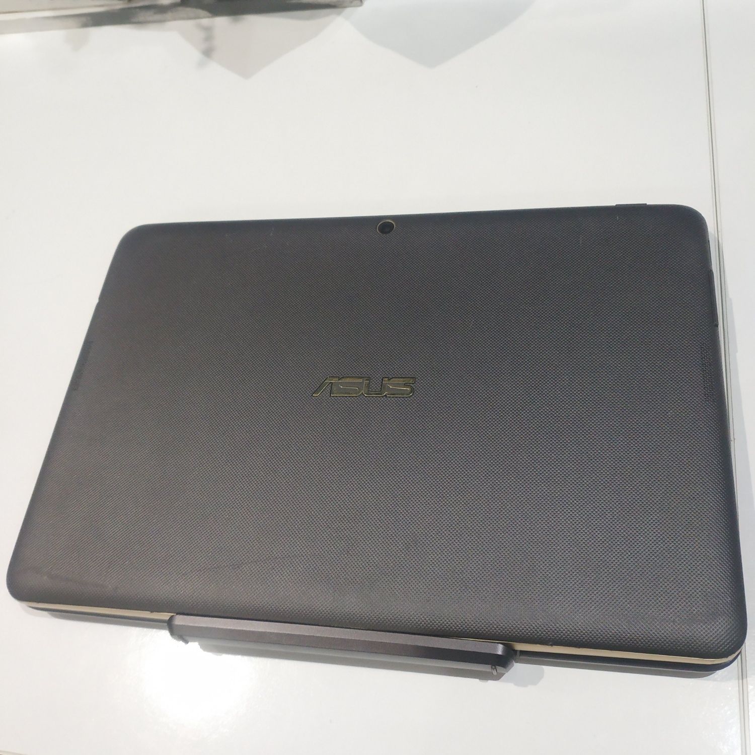 Планшет ASUS Transformer TF103c з ДОК станцією (клавіатурою)