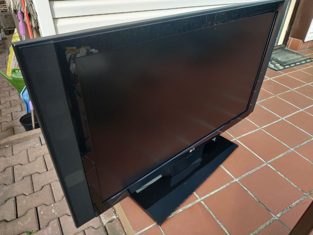 Telewizor LCD 47cali LG 47LB2RF-ZH Full HD 1080 pilot uszkodzony