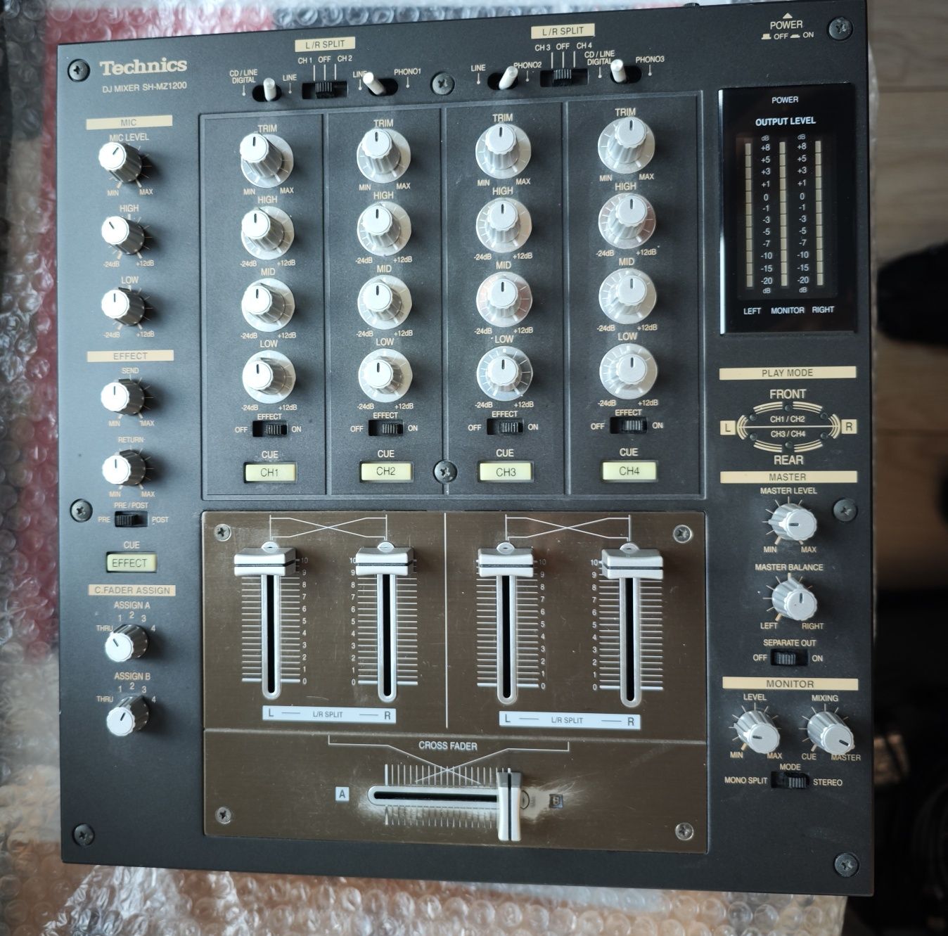 Technics SH-MZ 1200 DJ Mixer Black Edition!
