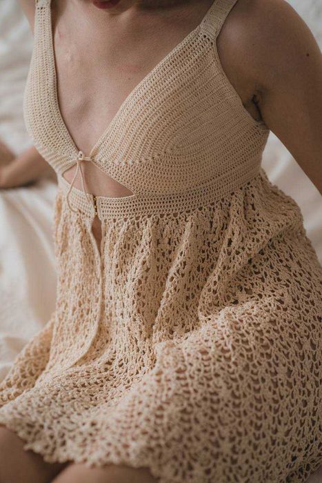 Жіноча білизна ручної роботи