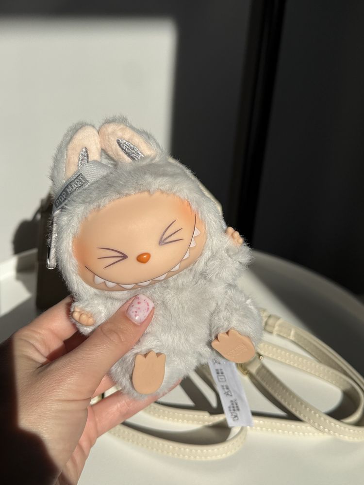 Іграшка  брелок для сумки Labubu сіра