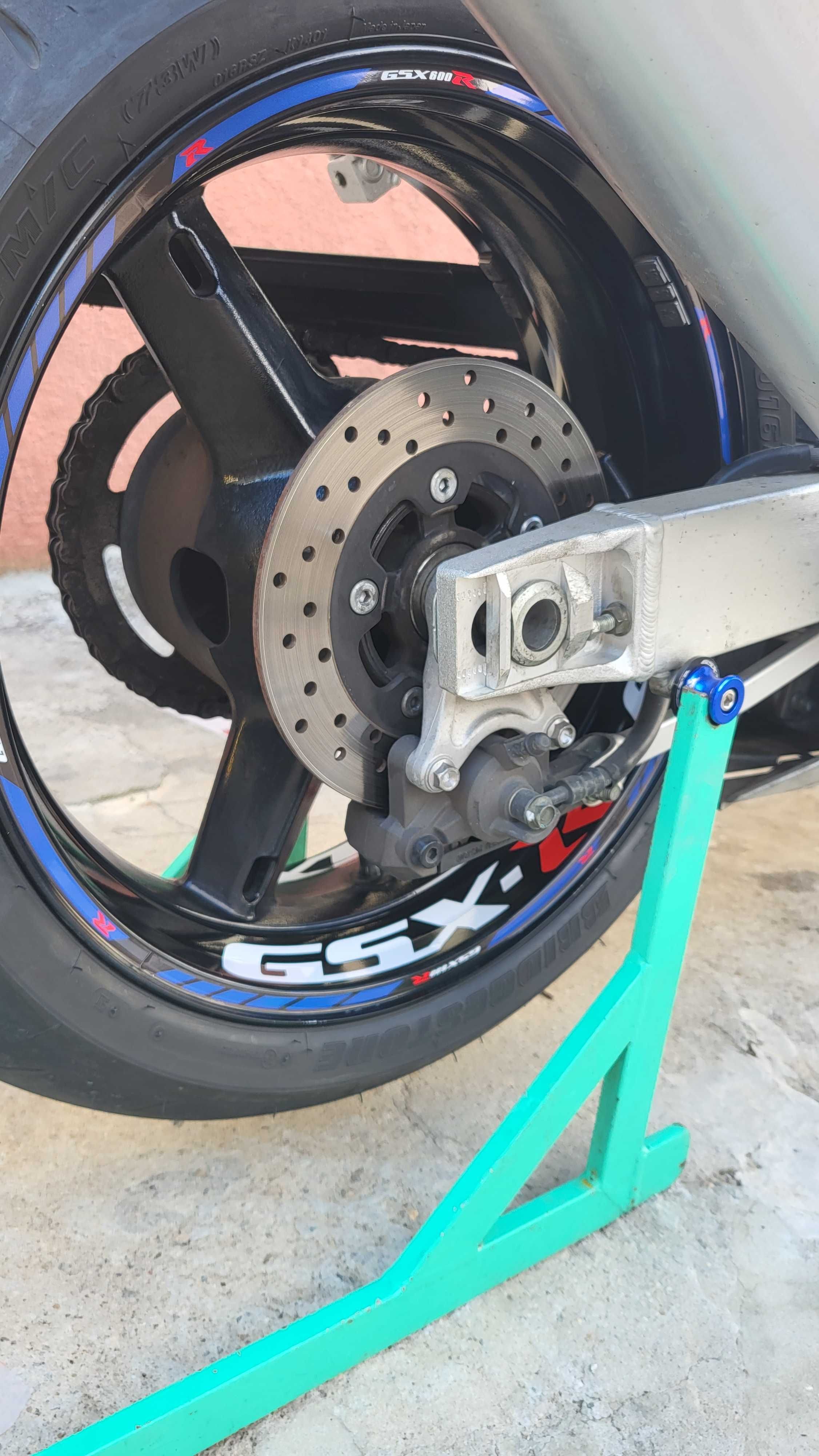 Suzuki GSXR 600 K2
