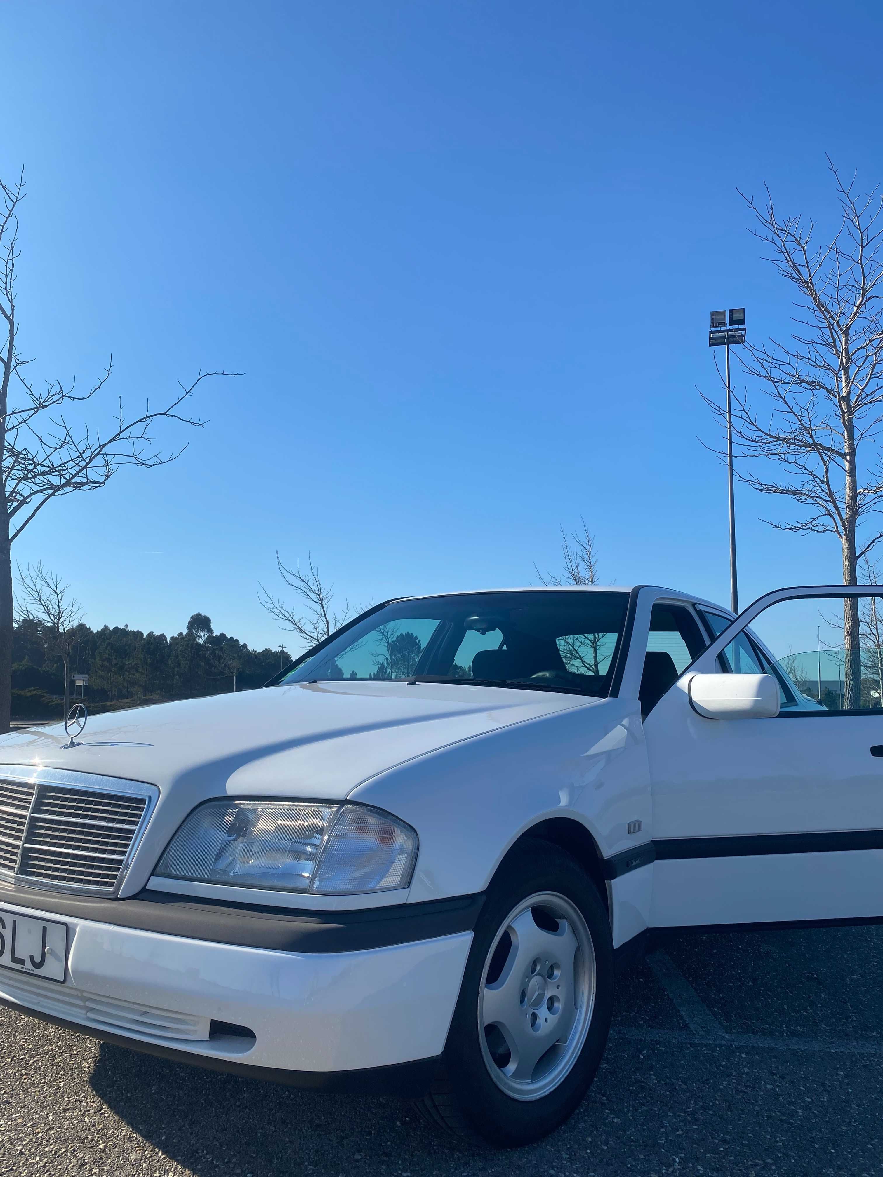 Mercedes-Benz C220D