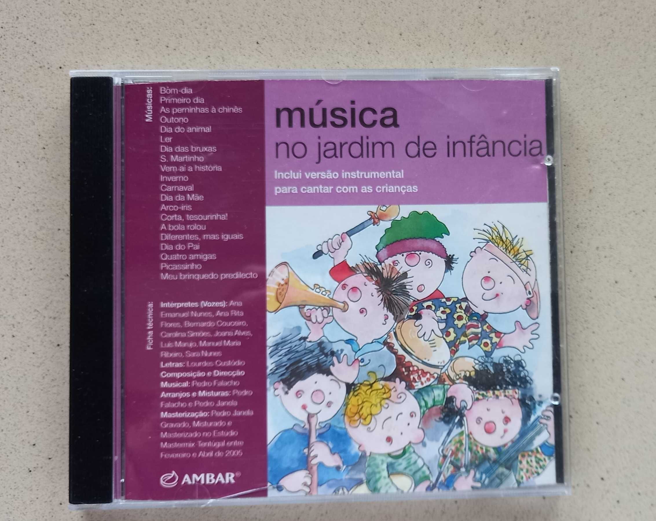 Contos infantis, vários e CD de músicas: No Jardim de Infância