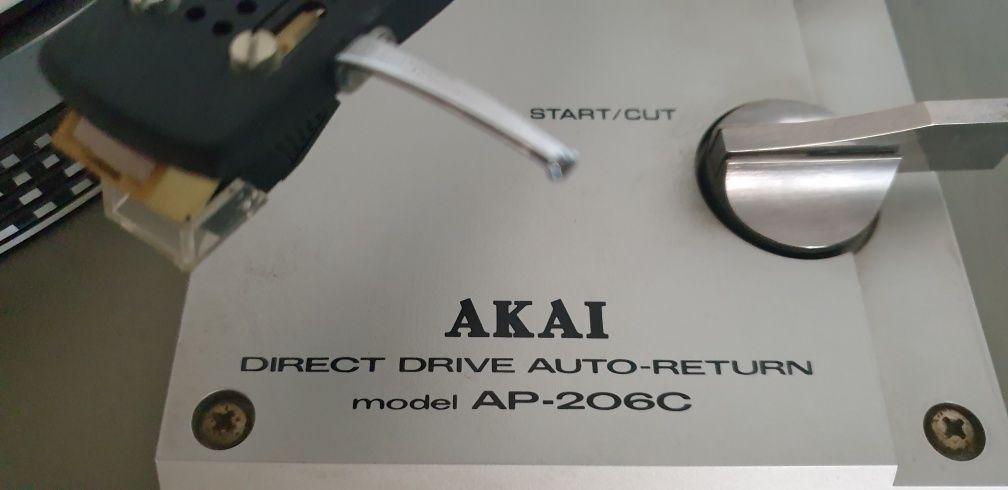 Gramofon Akai Ap 206c