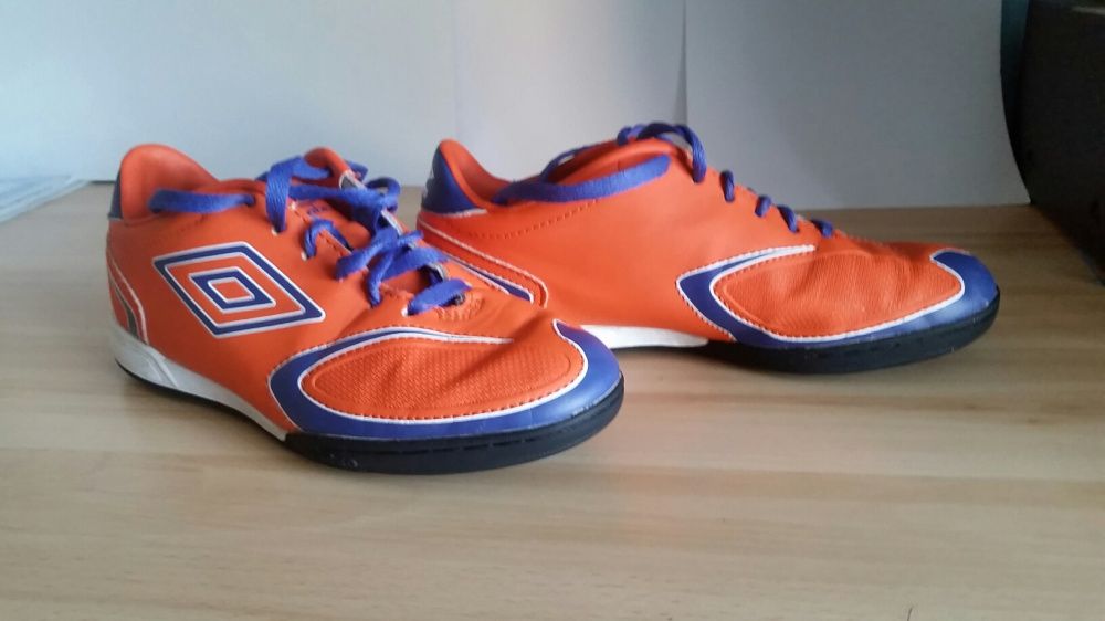 Buty oryginalne Umbro 35,5