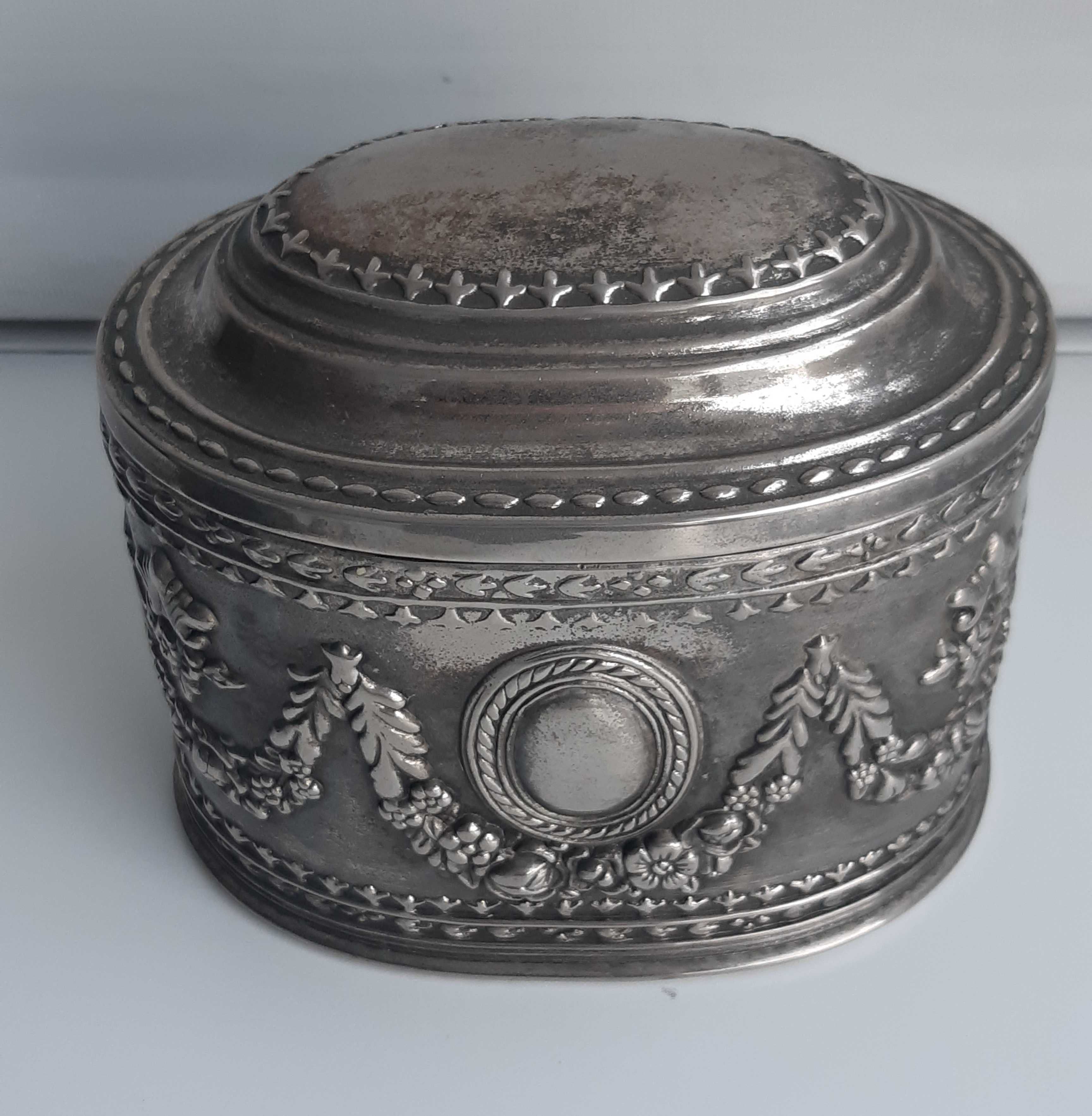 Antiga e maravilhosa Caixa Guarda Jóias