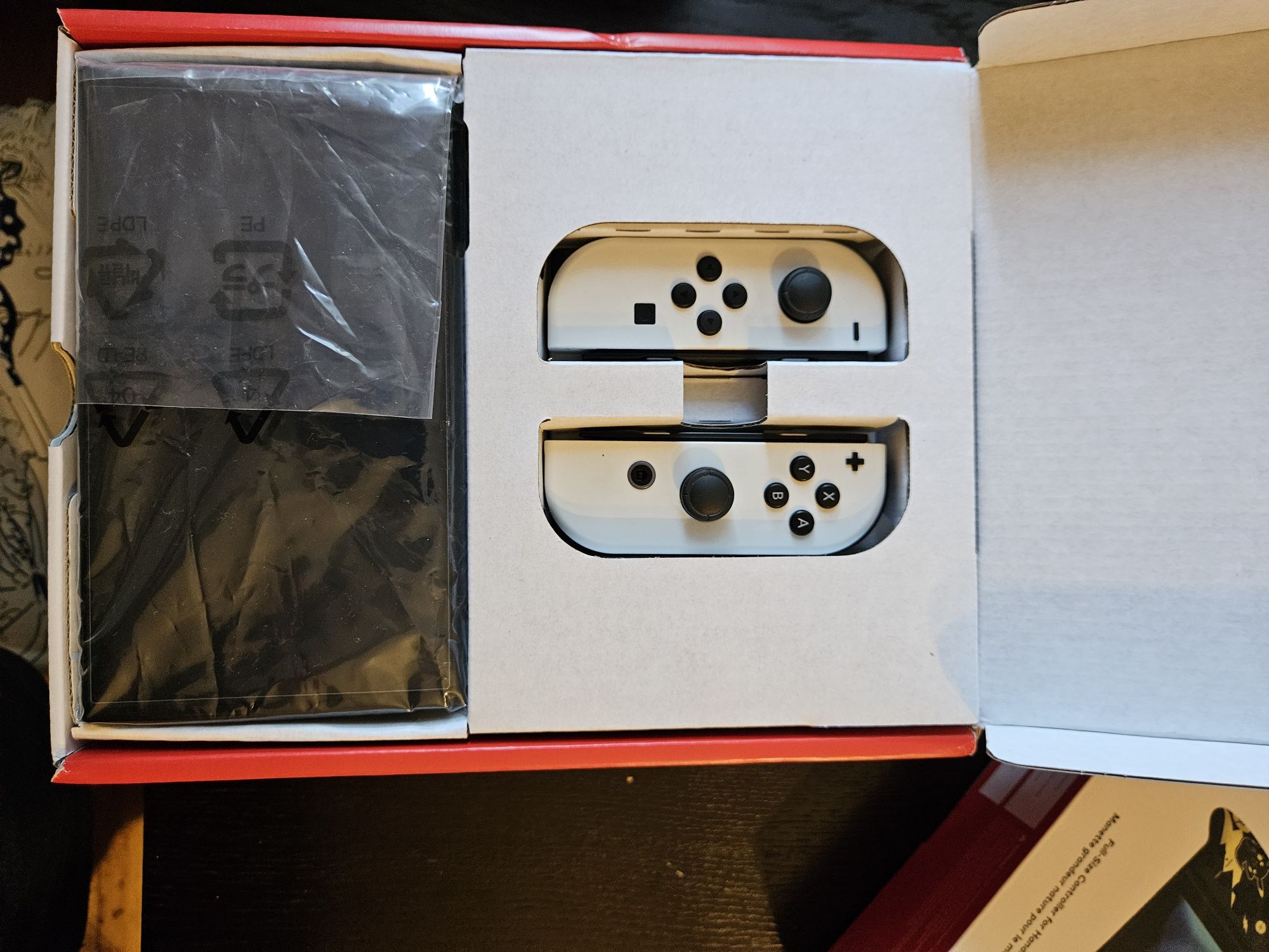 Nintendo Switch OLED z dodatkami