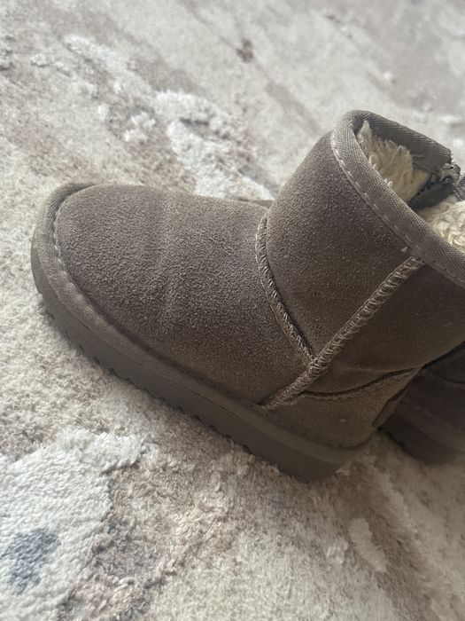 Уги з натурального замшу 24р!