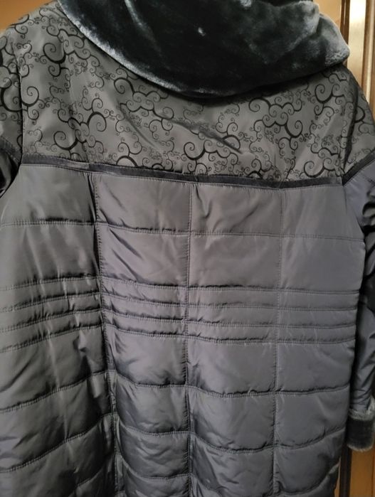 Зимова жіноча куртка великого розміру