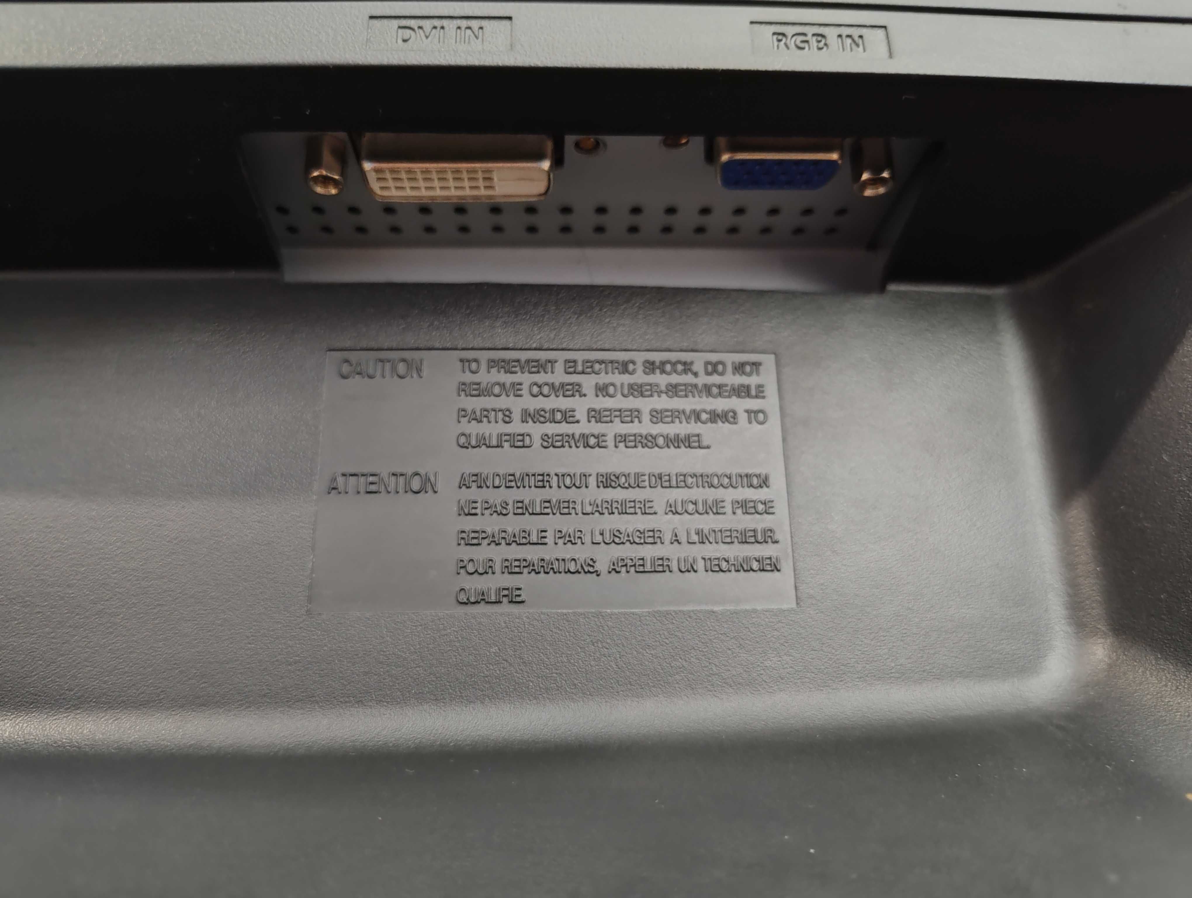 Monitor Samsung 2253LW 1680 x 1050 22" DVI VGA LCD