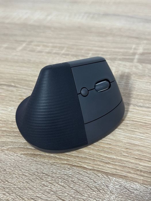 Бездротова миша Logitech Lift Ergonomic Vertical Graphite (910-006473)