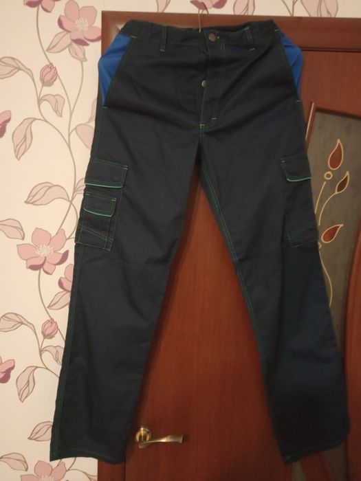 Продам новые мужские штаны.