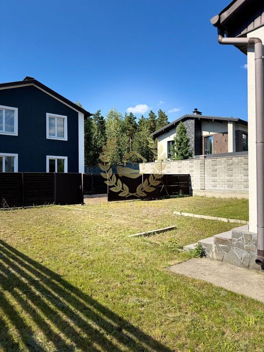 Продаж будинку в мальовничому місті Київа, метро Лісова