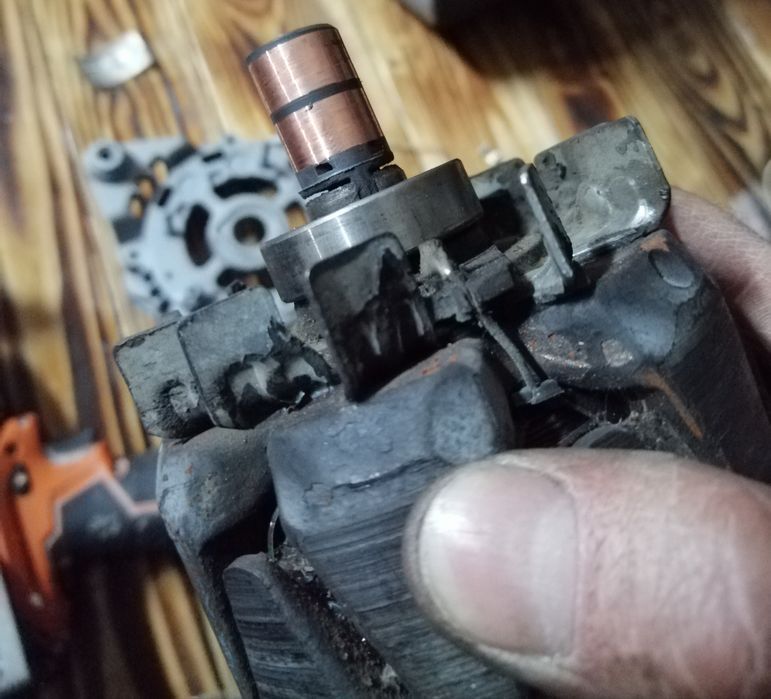 Naprawa alternatora i rozrusznika regeneracja alternatorów. Wysyłka