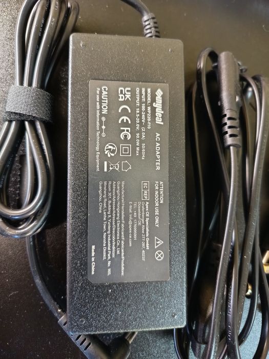 Nowy uniwersalny zasilacz do laptopa 90W + komplet końcówek