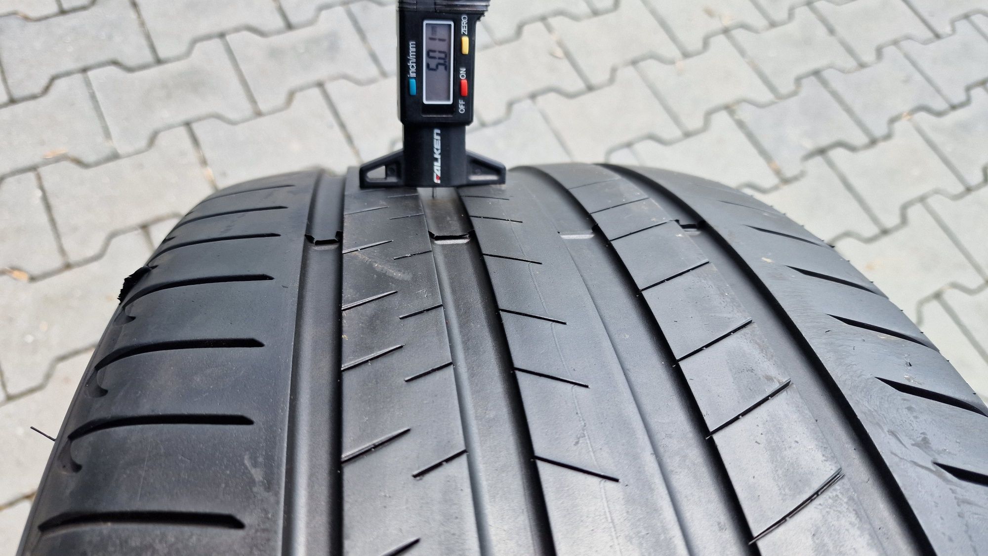Opona Lenia Bridgestone Alenza 001 275/35 R21 103Y Rsc * BMW 3619